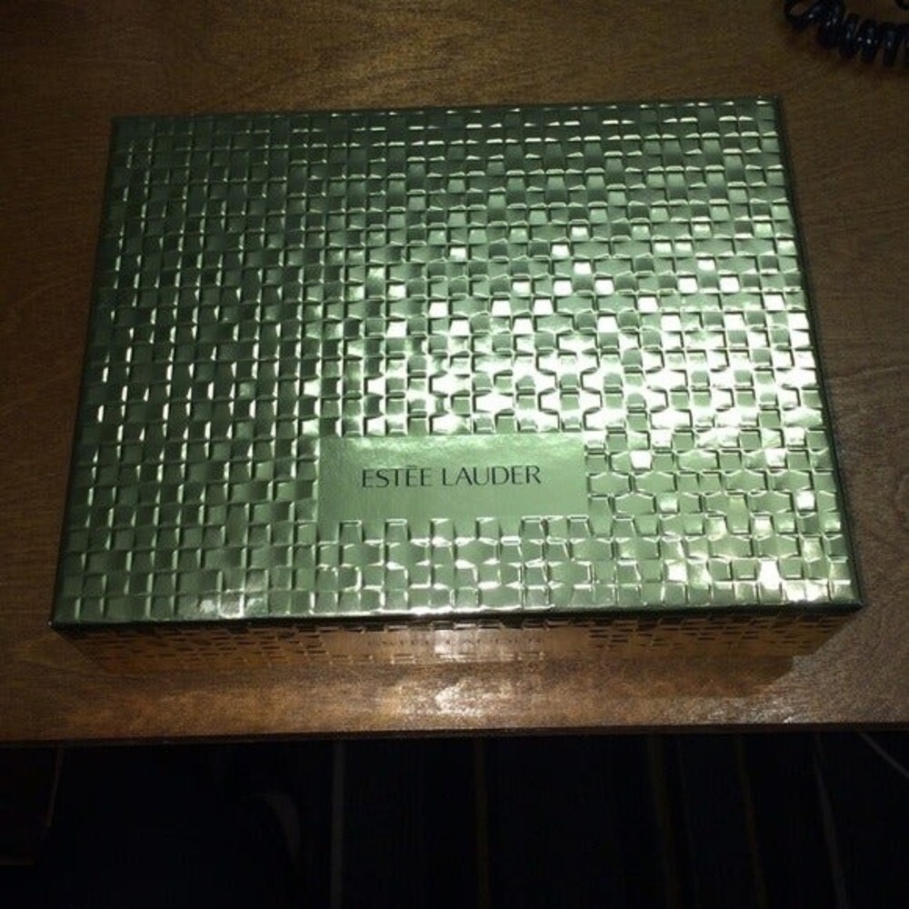 Estee Estée Lauder Box